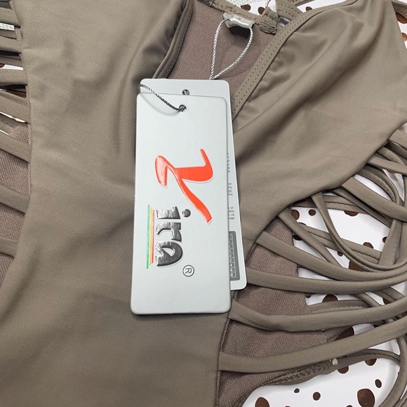 COPY - Fashion Nova’ Side Cutout Swimsuit - Picture 6 of 8